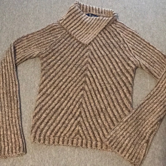 SO Sweaters - Cream and brown knitted sweater
